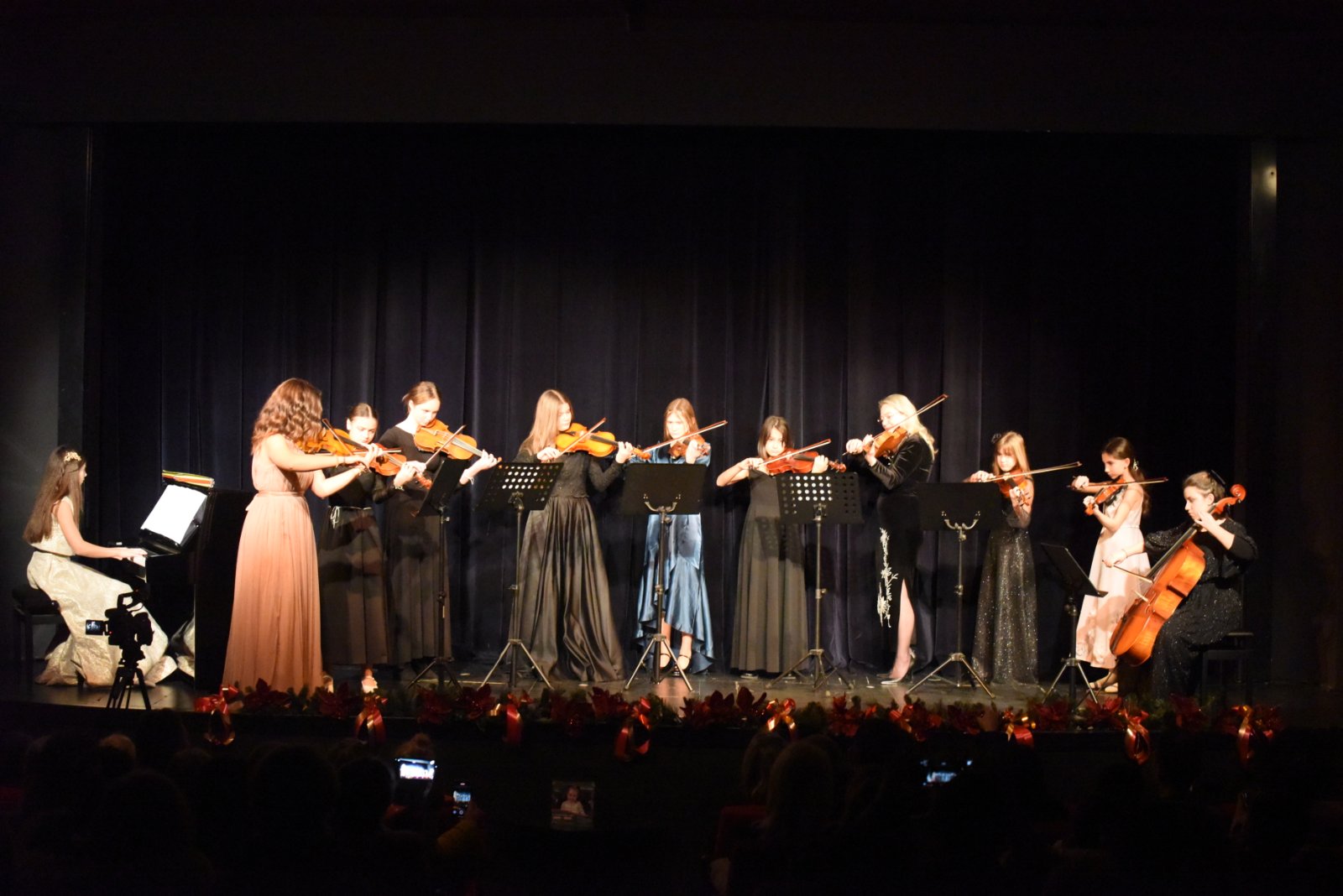 Новогодишњи концерт Музичке школе „Стеван Мокрањац” Краљево у Краљевачком позоришту