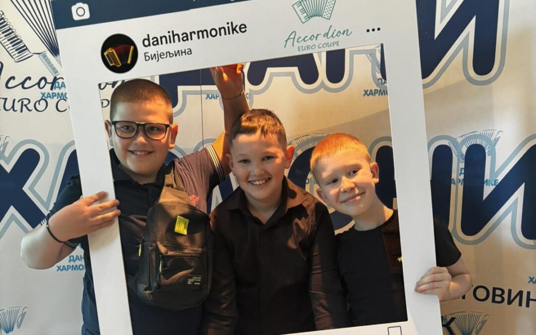 Ученици Музичке школе „Стеван Мокрањац” Краљево освојили другу награду на 18. Међународном фестивалу „Дани хармонике” у Бијељини