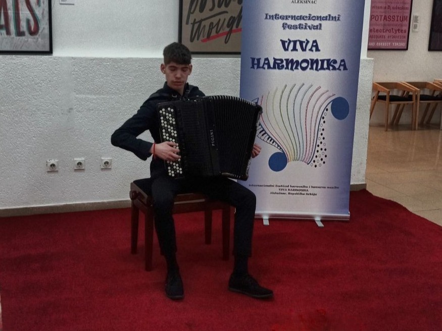 Богољуб Павловић освојио трећу награду на Интернационалном музичком фестивалу „Вива хармоника” у Алексинцу