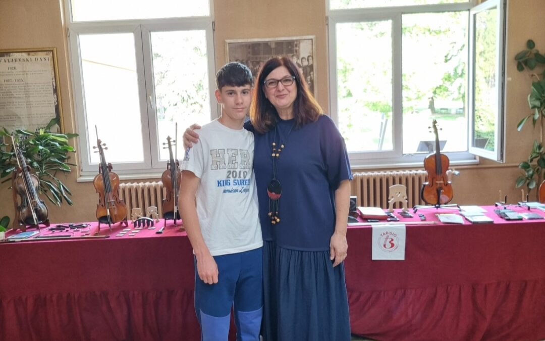 Војин Вукићевић освојио прву награду на 8. Међународном такмичењу гудача „Златне степенице” у Ваљевској гимназији