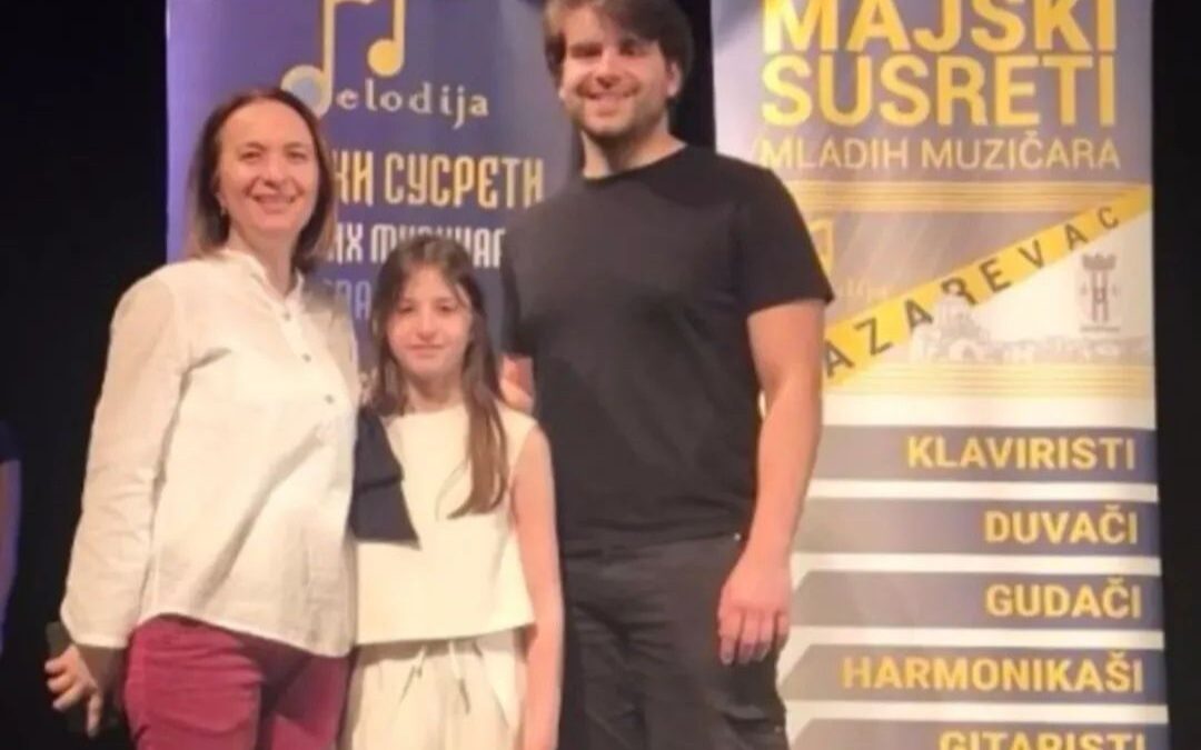 Ана Петровић освојила прву награду на Мајским сусретима младих гудача у Лазаревцу