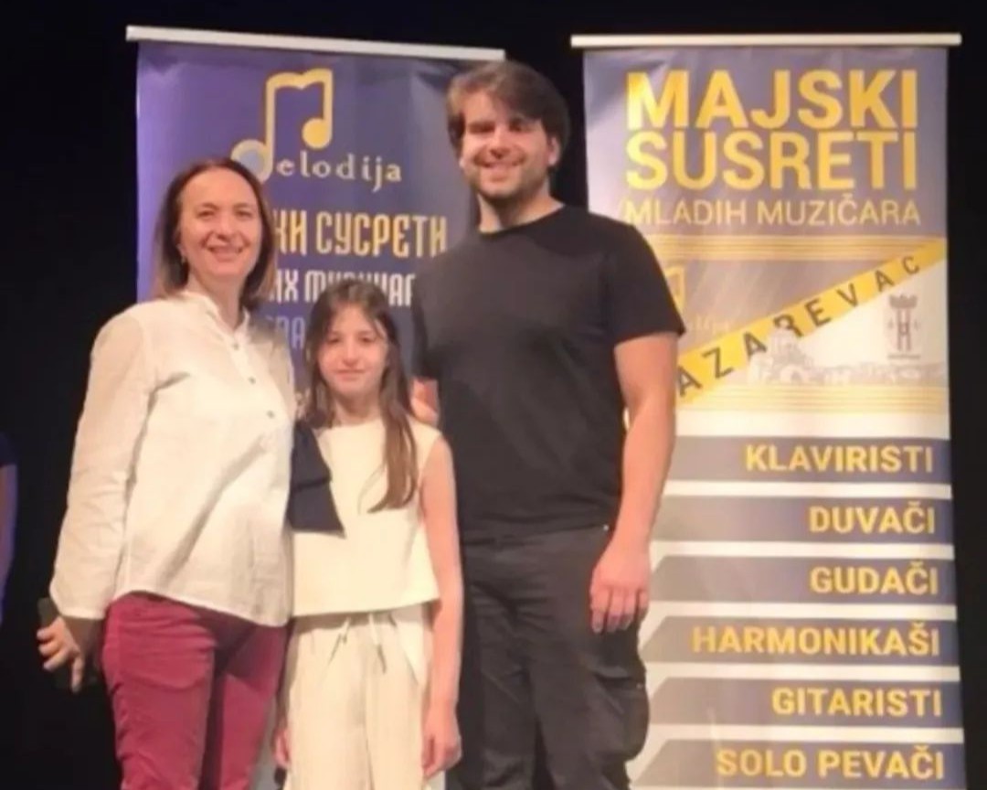 Ана Петровић освојила прву награду на Мајским сусретима младих гудача у Лазаревцу